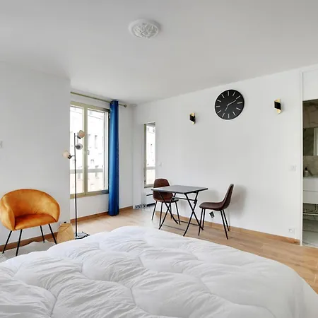 5 - Charming L000 דירה *