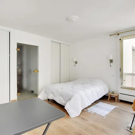 Apartment 5 - Charming L000 Paris